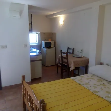 D&i Apartment Vis