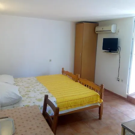 Apartment D&i *